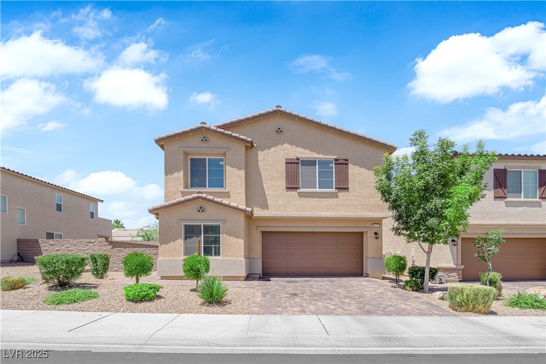 4833 Royal Magnolia Street