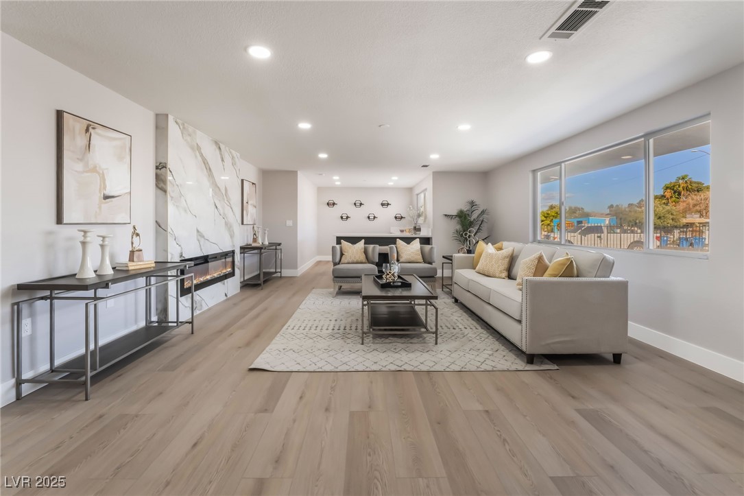 616 Lacy Lane
