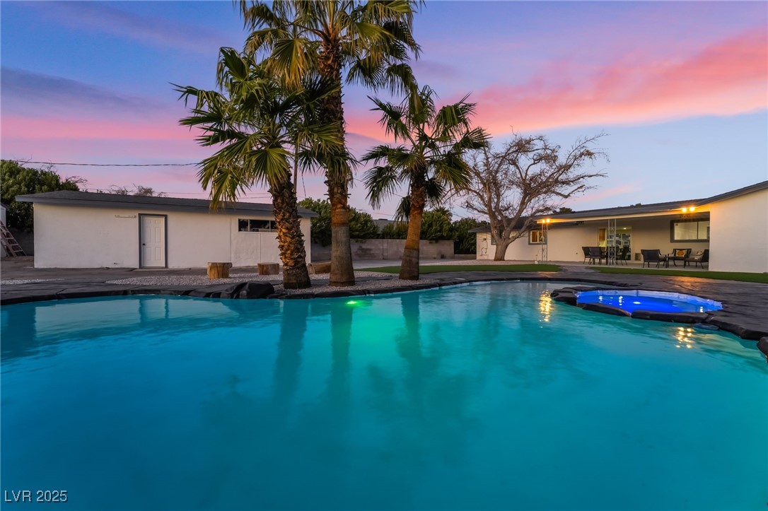616 Lacy Lane