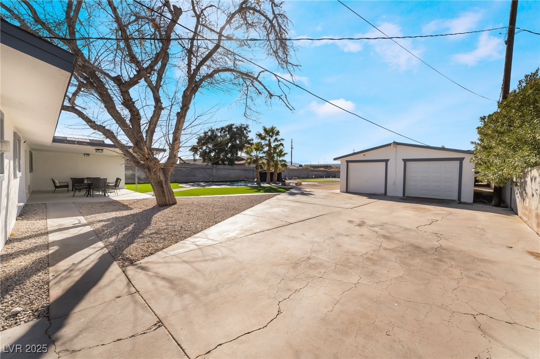 616 Lacy Lane