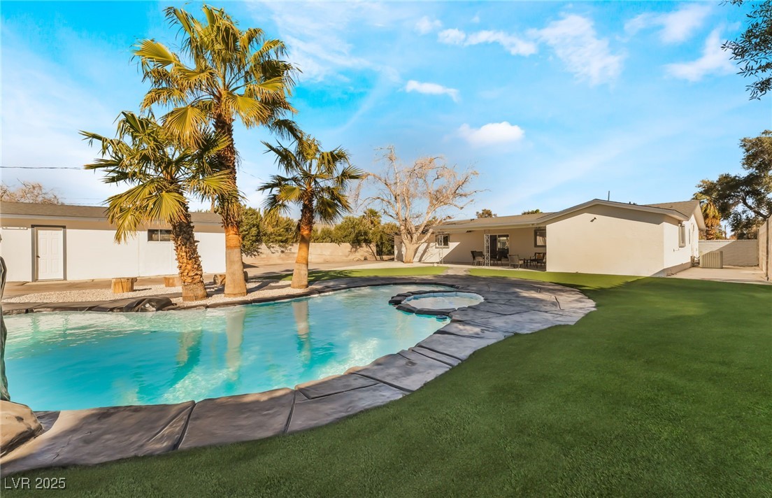 616 Lacy Lane