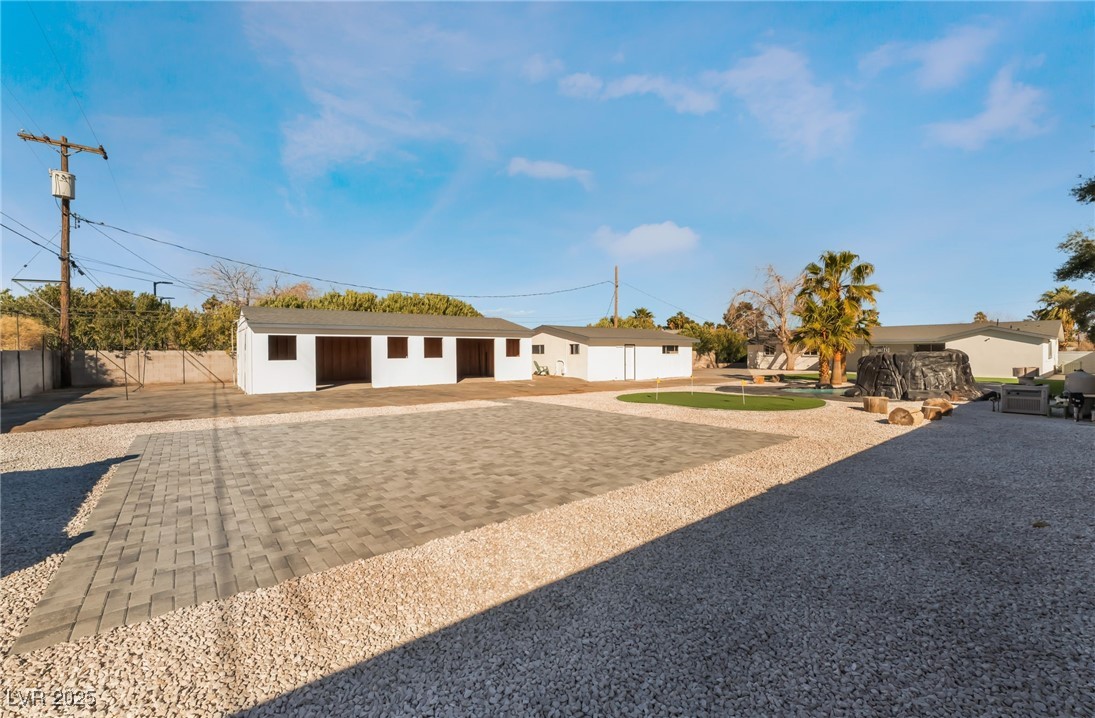 616 Lacy Lane