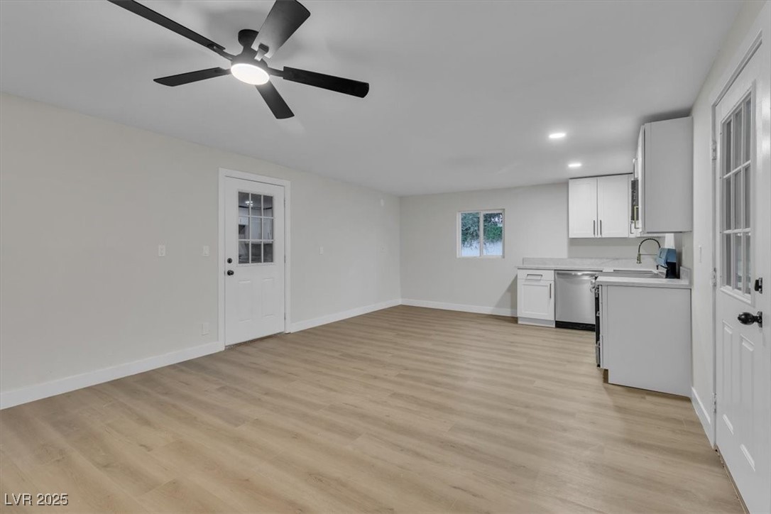 2504 Llewellyn Drive