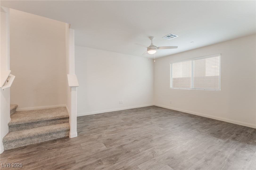 5672 Sapphire Shine Avenue