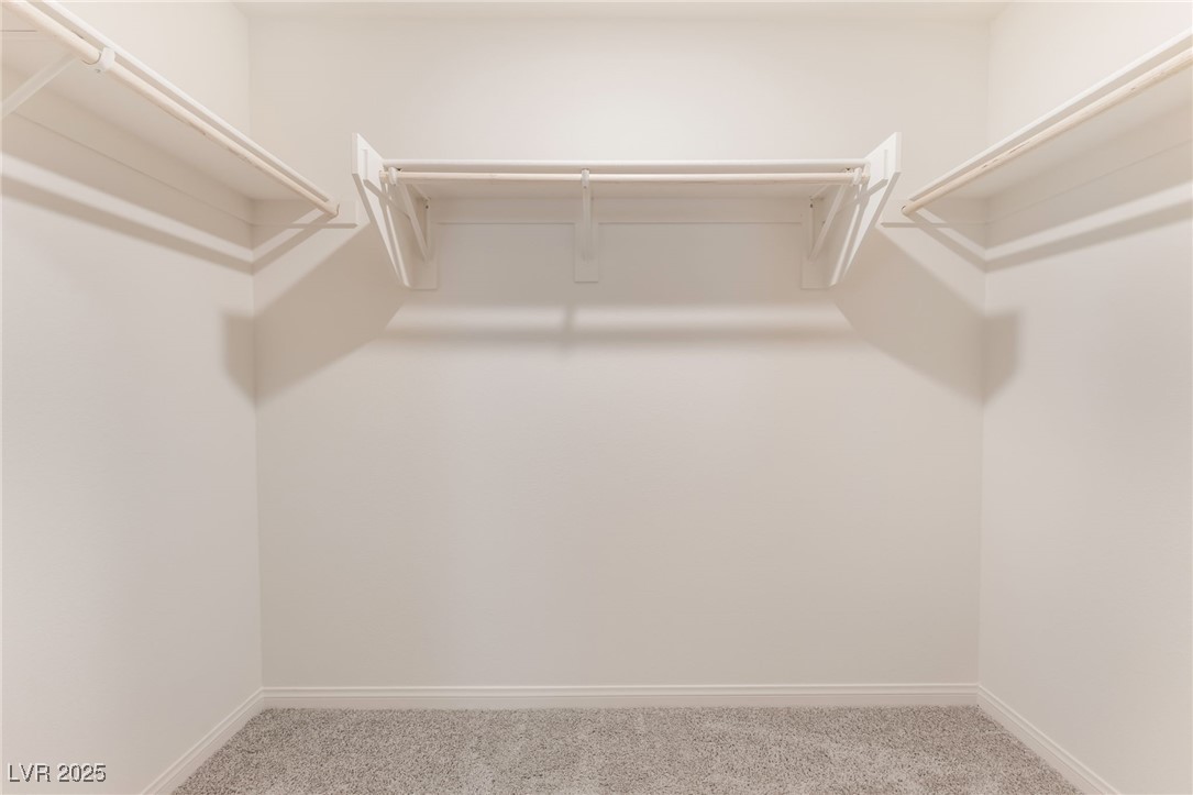 5672 Sapphire Shine Avenue