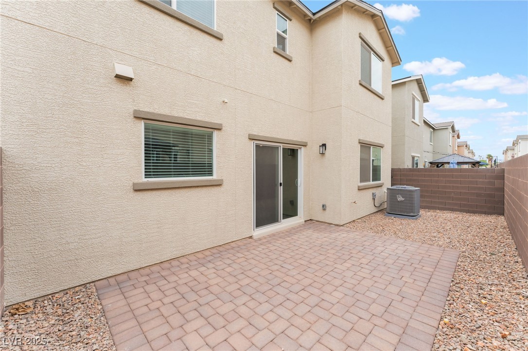 5672 Sapphire Shine Avenue