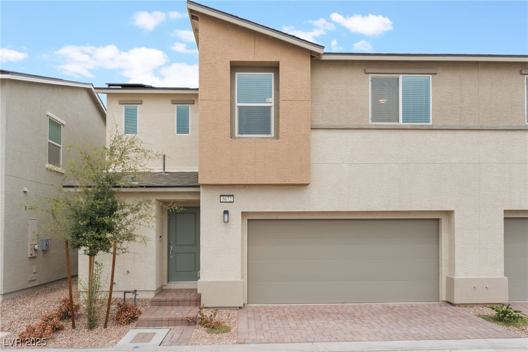 5672 Sapphire Shine Avenue