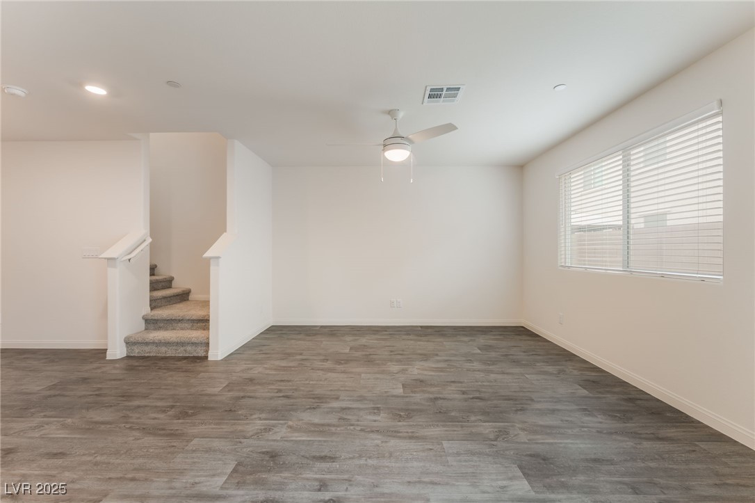 5672 Sapphire Shine Avenue