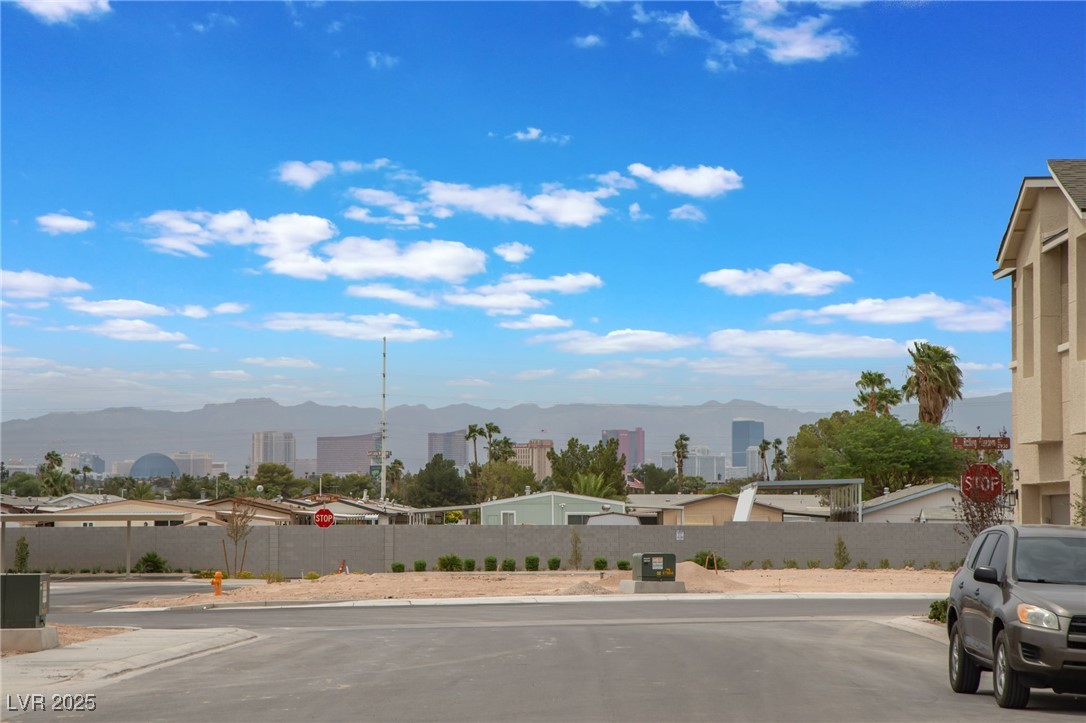 5672 Sapphire Shine Avenue