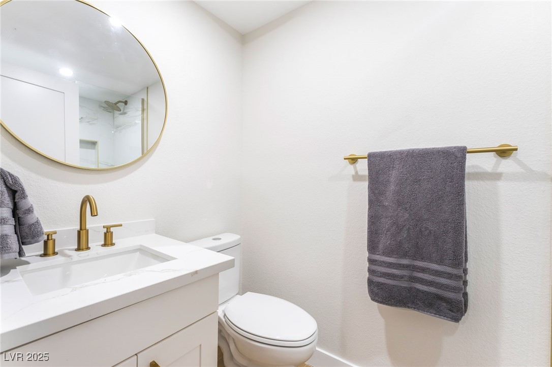 2504 Llewellyn Drive