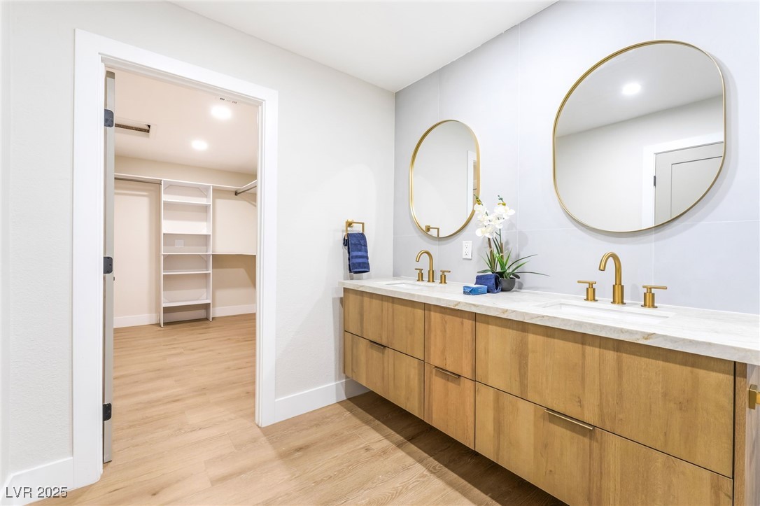 2504 Llewellyn Drive