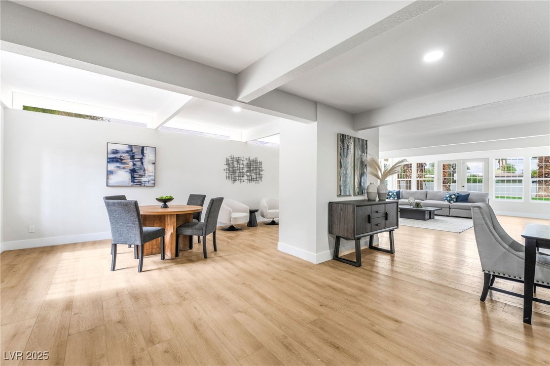 2504 Llewellyn Drive