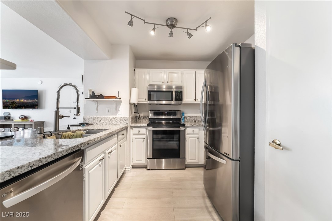 555 East Silverado Ranch Boulevard 1028