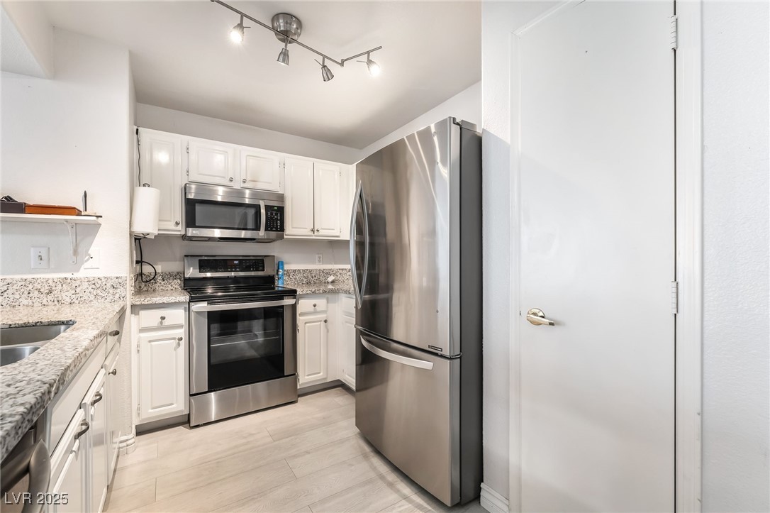 555 East Silverado Ranch Boulevard 1028