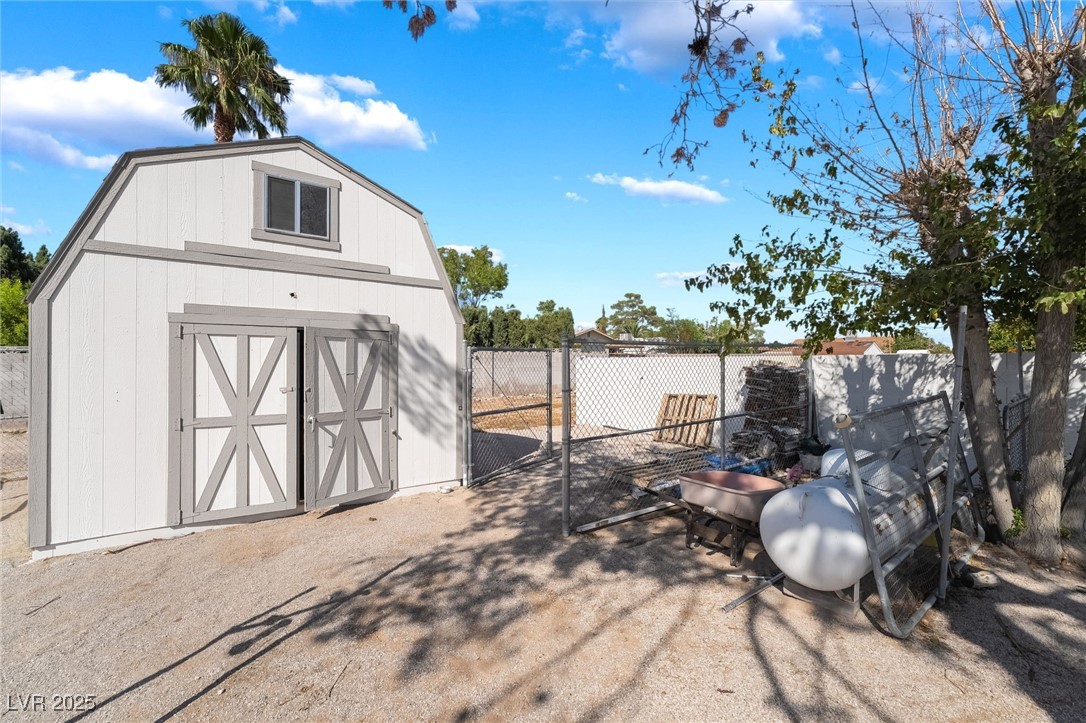 5500 Avenida Vaquero