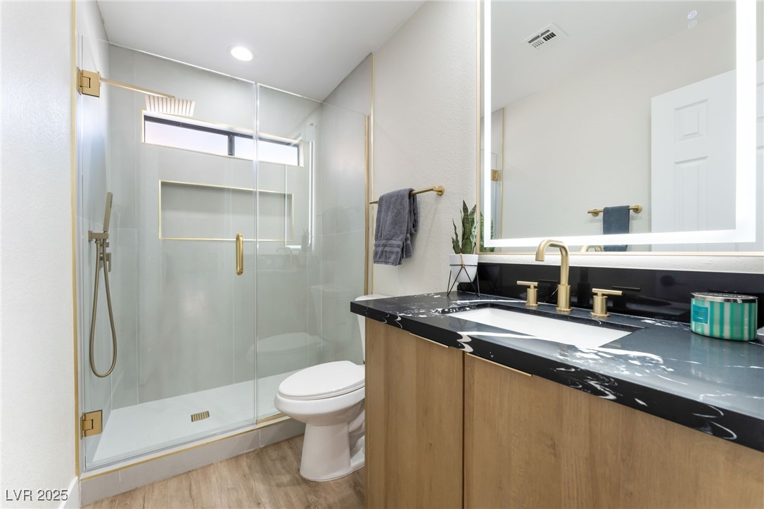 5500 Avenida Vaquero