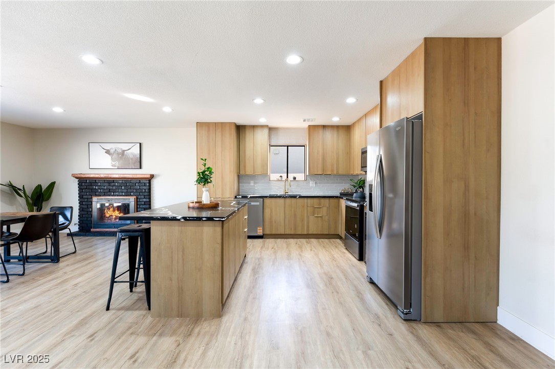 5500 Avenida Vaquero