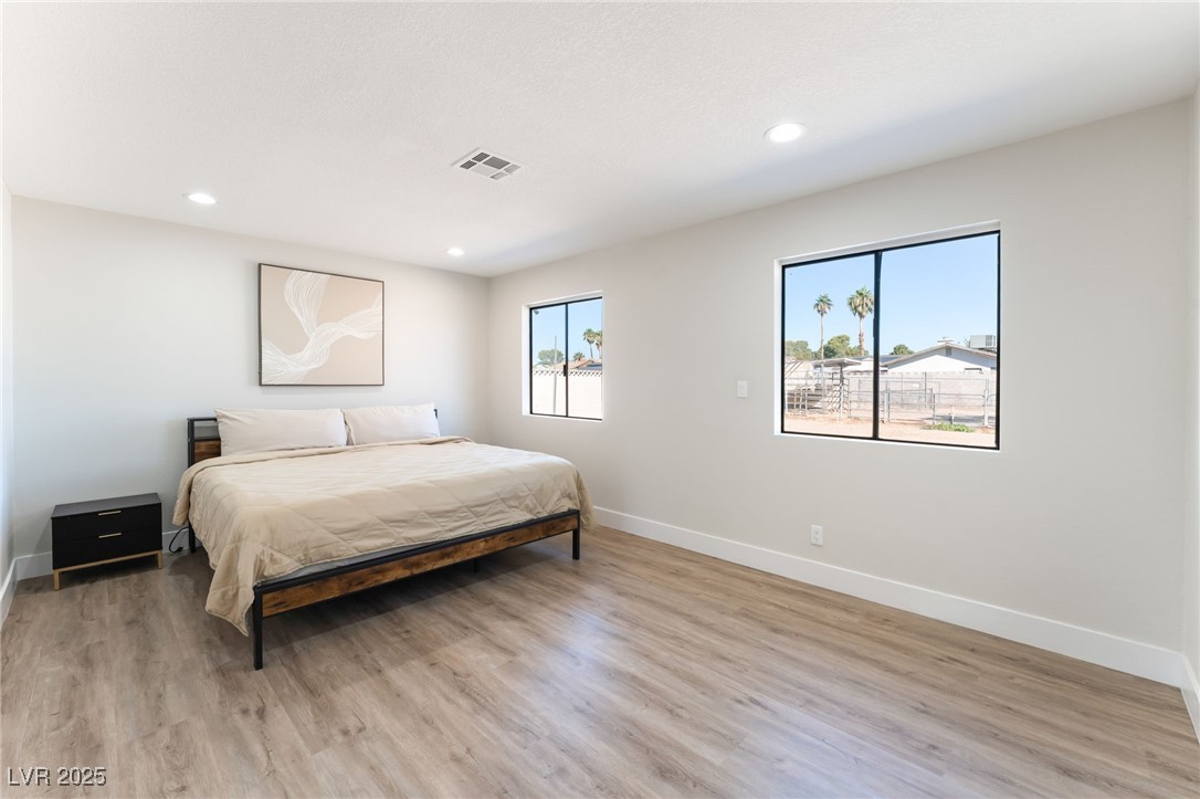 5500 Avenida Vaquero