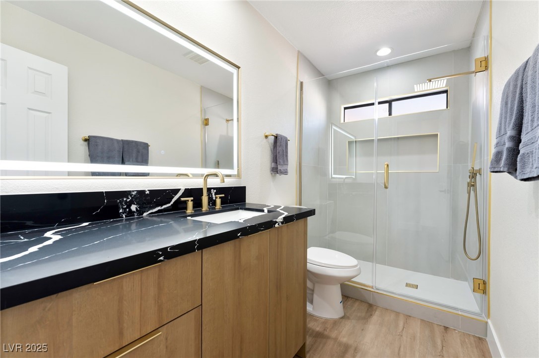 5500 Avenida Vaquero