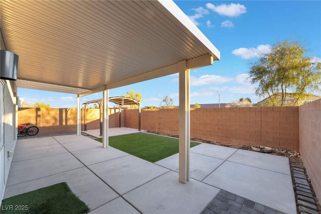 5745 Becklow Gardens Avenue