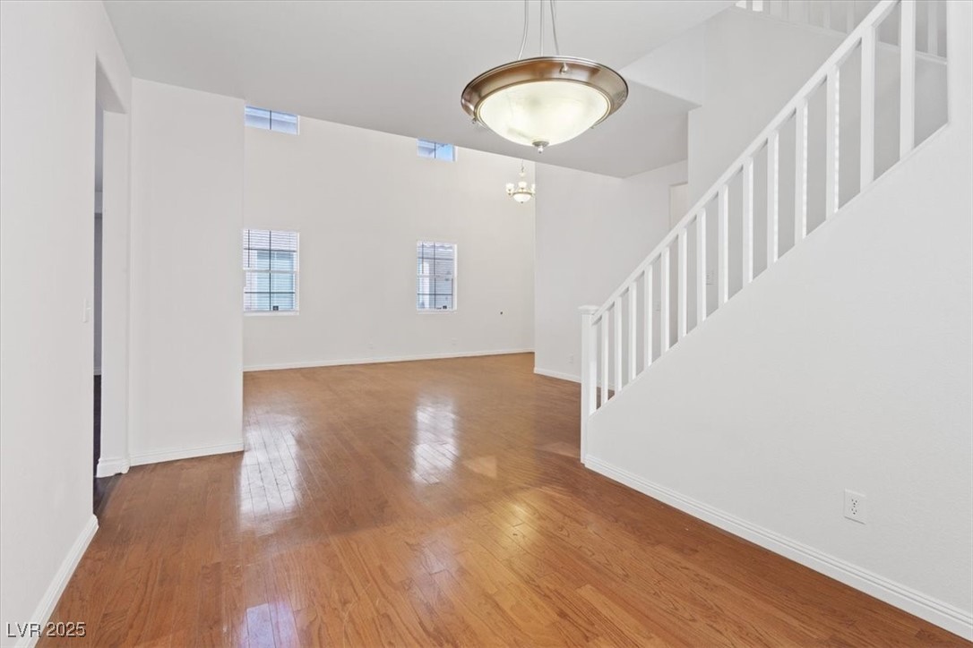 3560 Unique Way