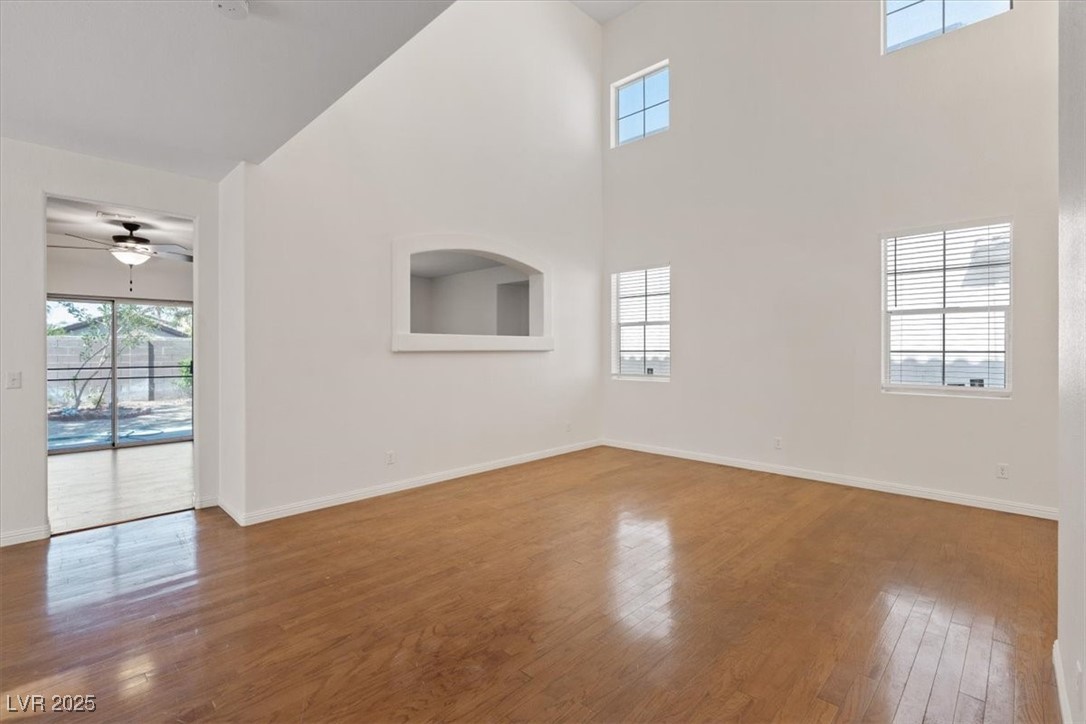3560 Unique Way