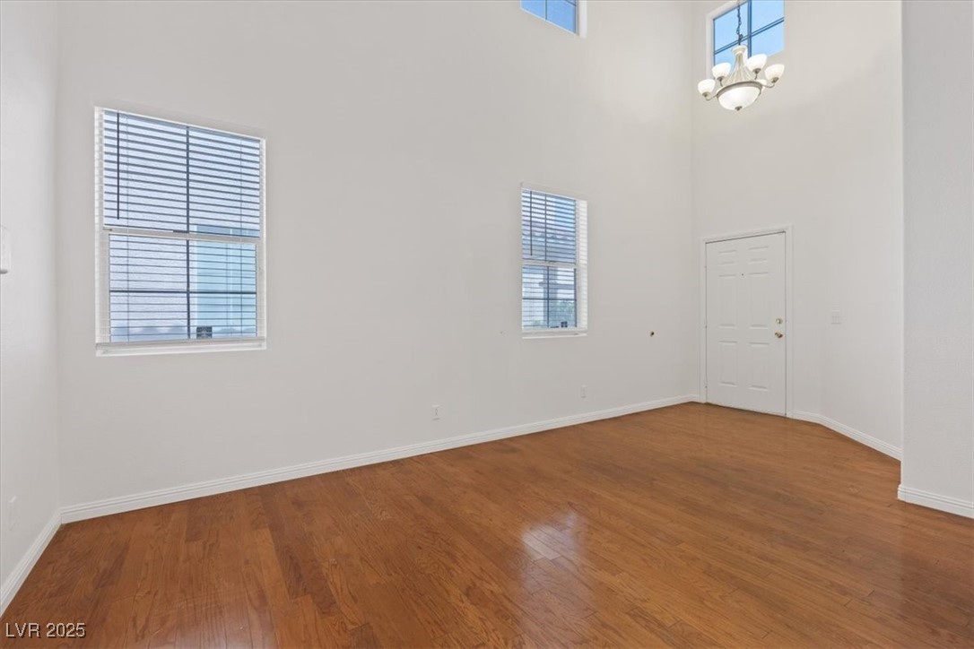 3560 Unique Way