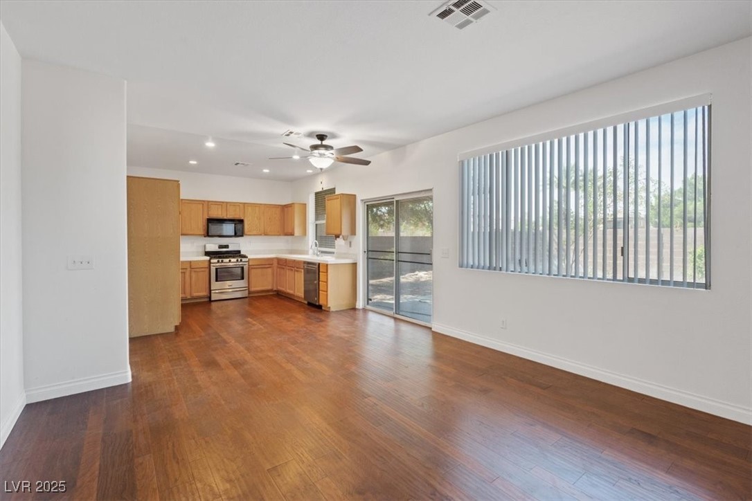 3560 Unique Way