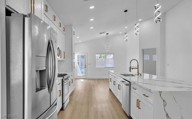 8233 Valley Stream Avenue