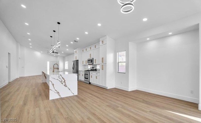 8233 Valley Stream Avenue