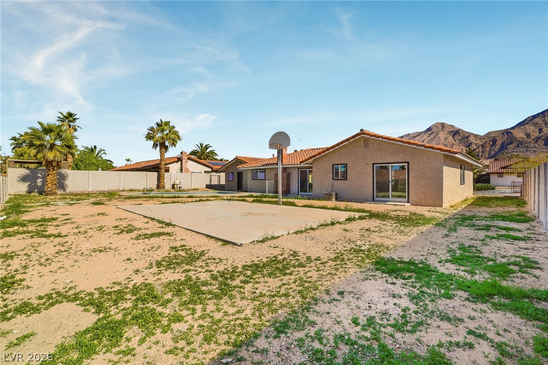 1295 Los Meadows Drive