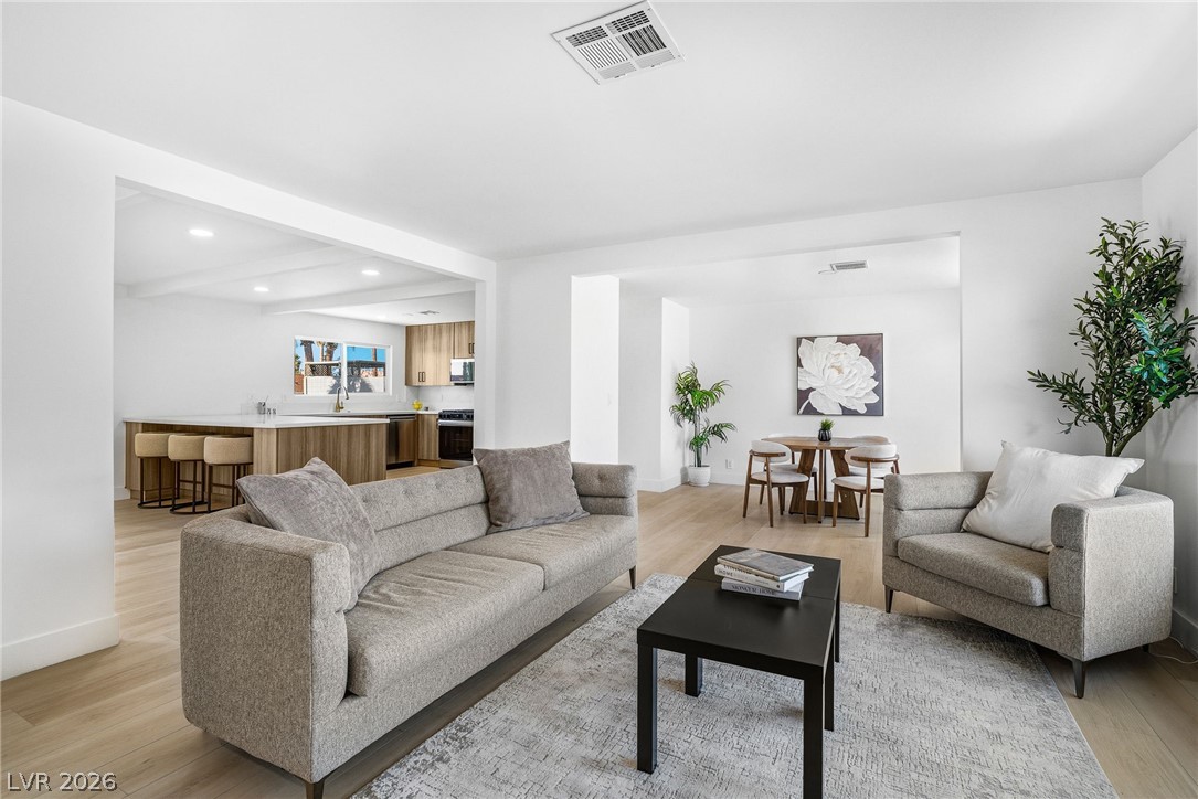 1295 Los Meadows Drive