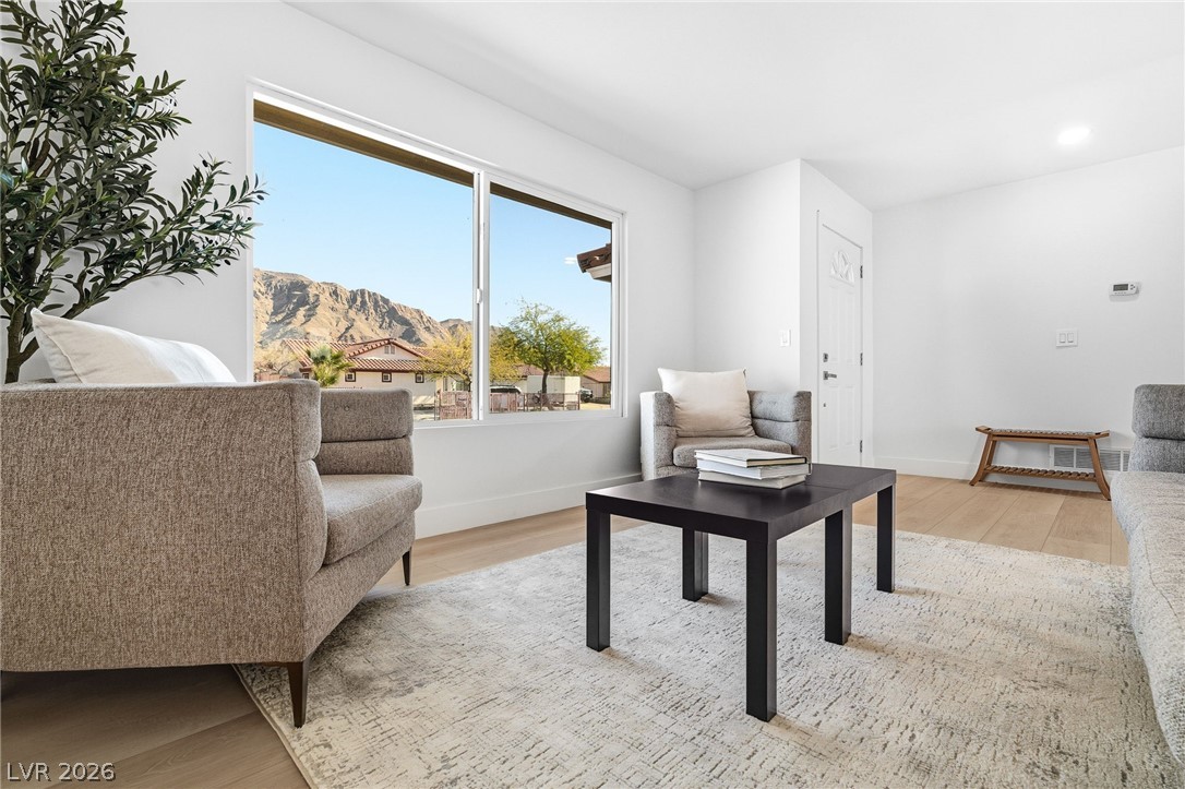 1295 Los Meadows Drive