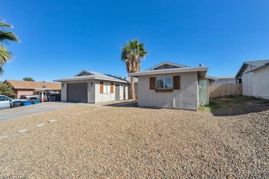 429 Bottle Brush Way