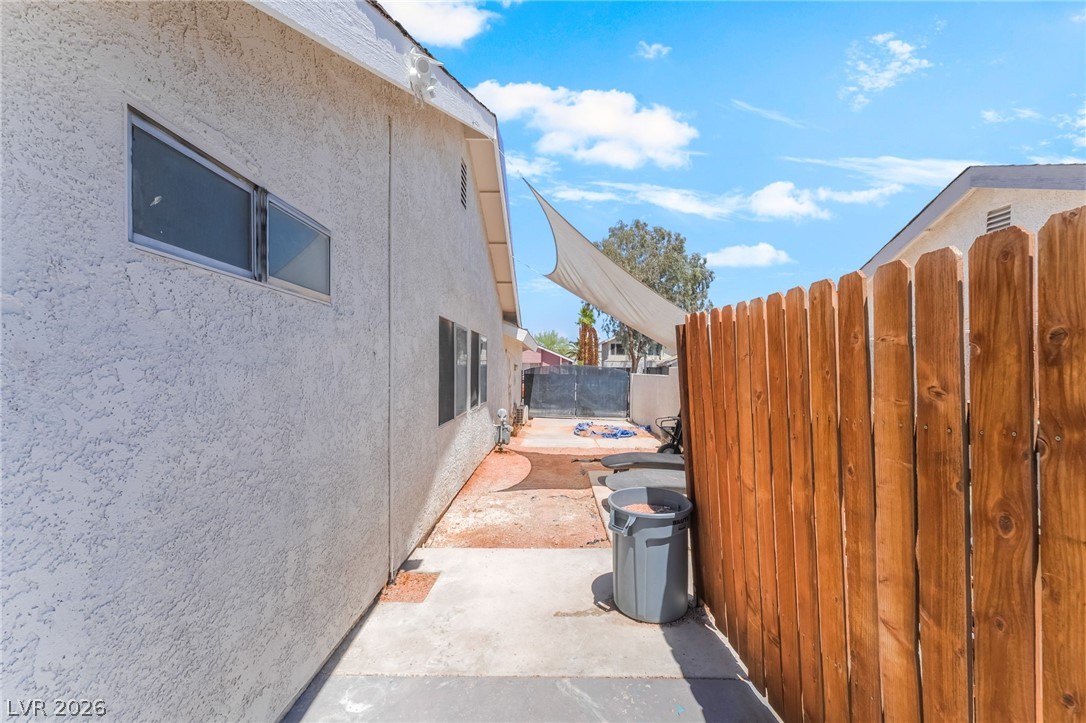 6999 Mountain Moss Drive