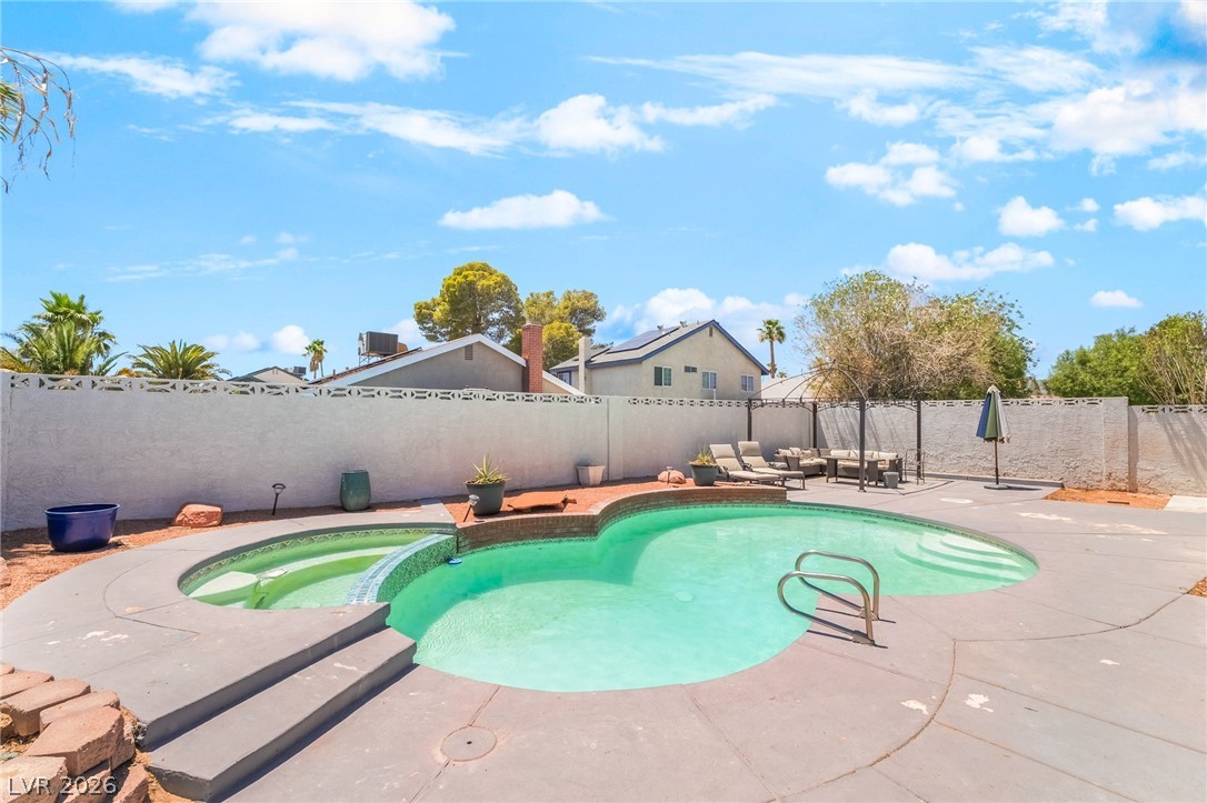 6999 Mountain Moss Drive