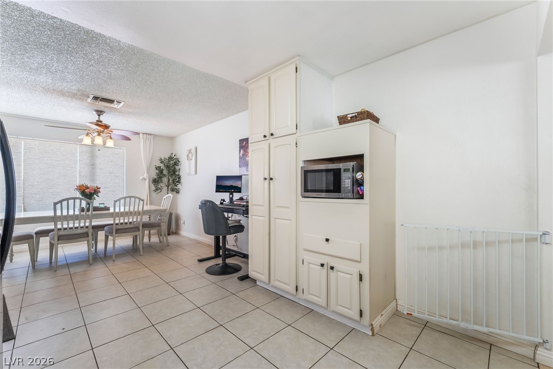 6999 Mountain Moss Drive