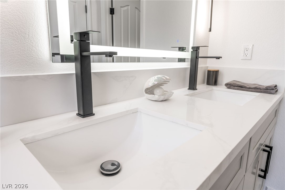 2128 Crestline Falls Place