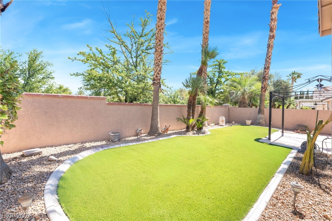 2128 Crestline Falls Place