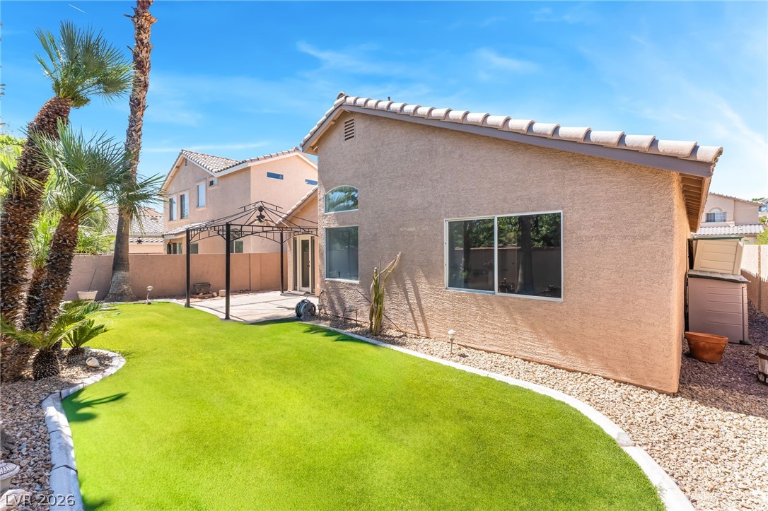 2128 Crestline Falls Place