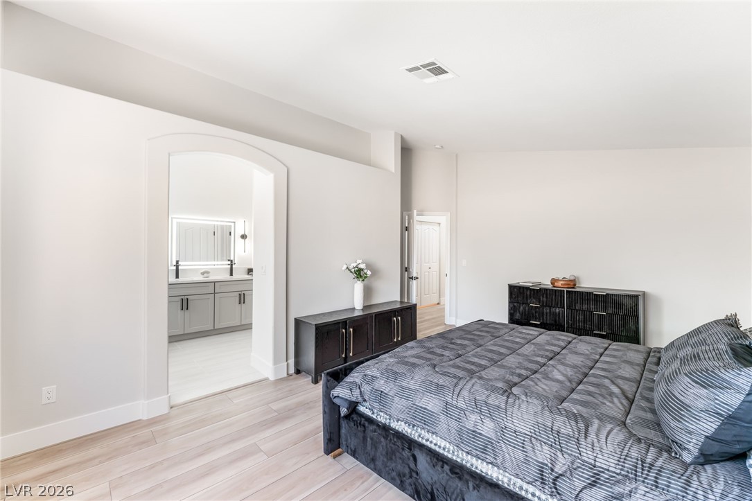 2128 Crestline Falls Place