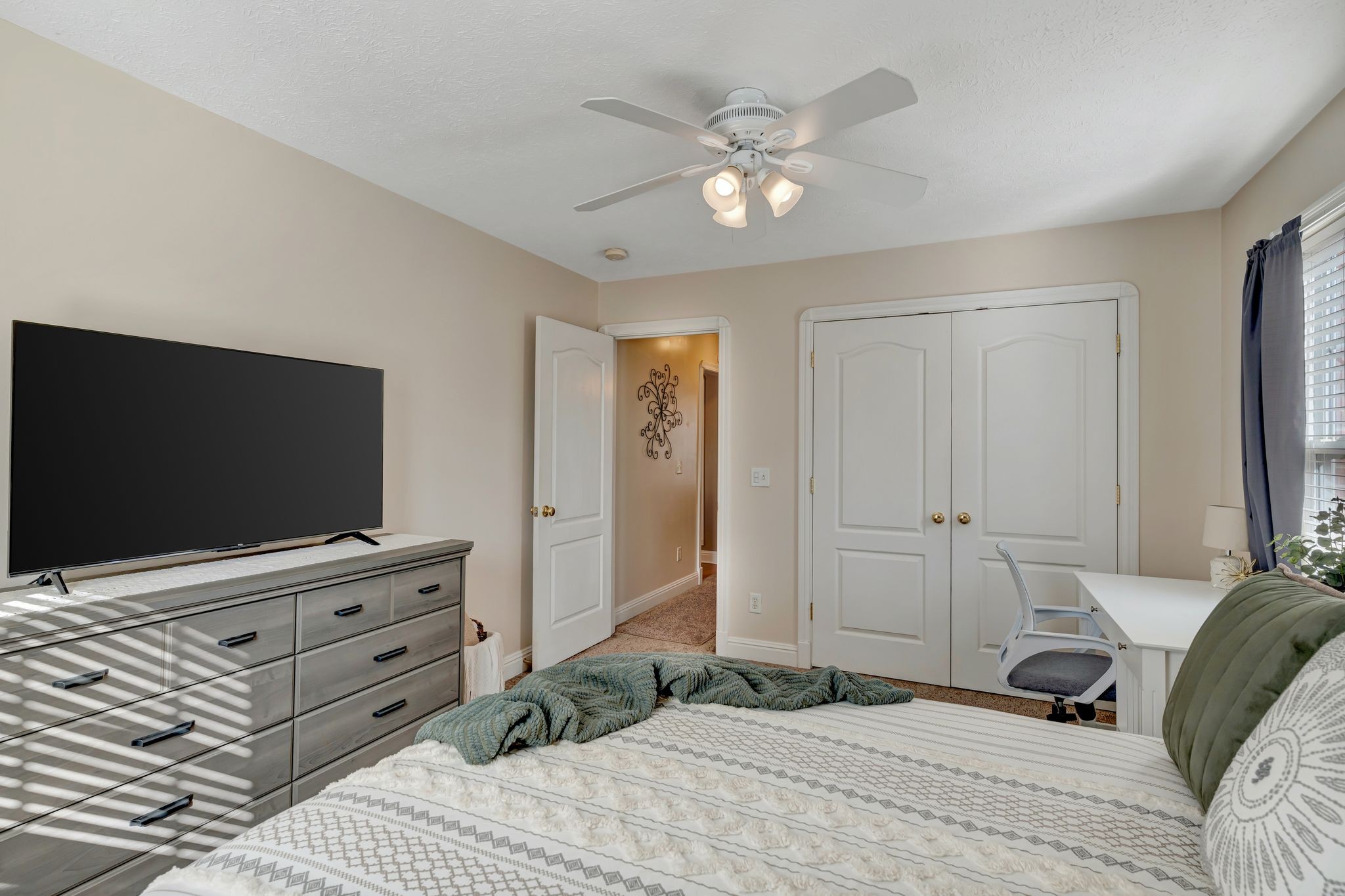 324 Spring Valley Dr