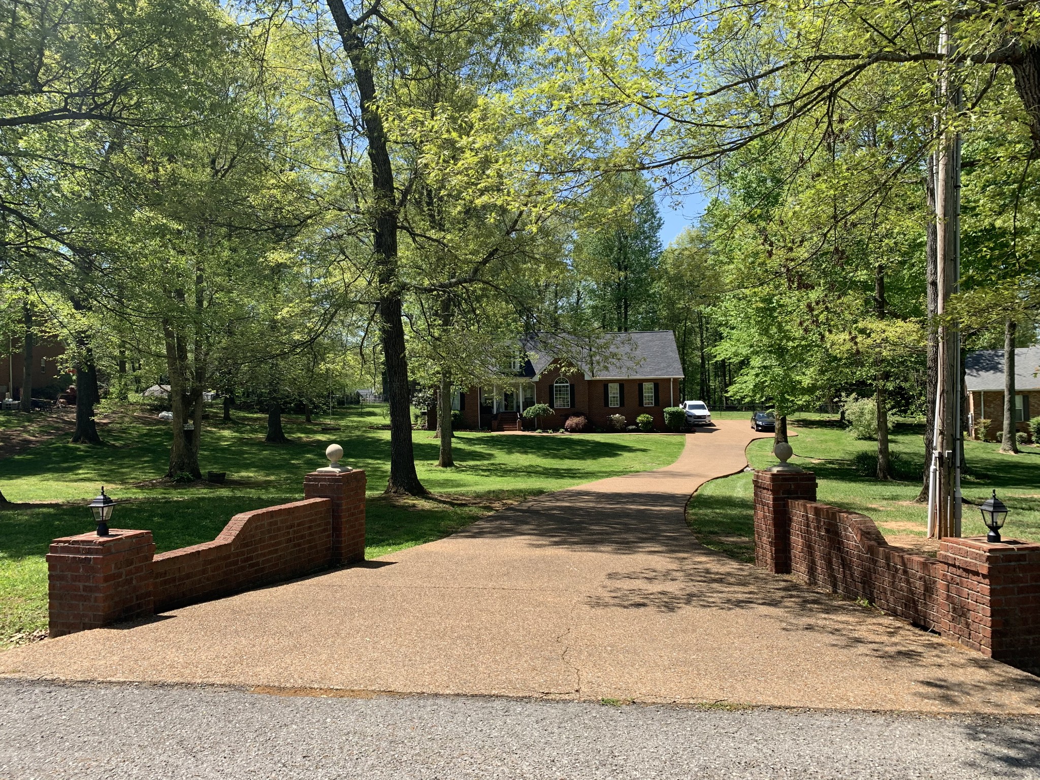324 Spring Valley Dr