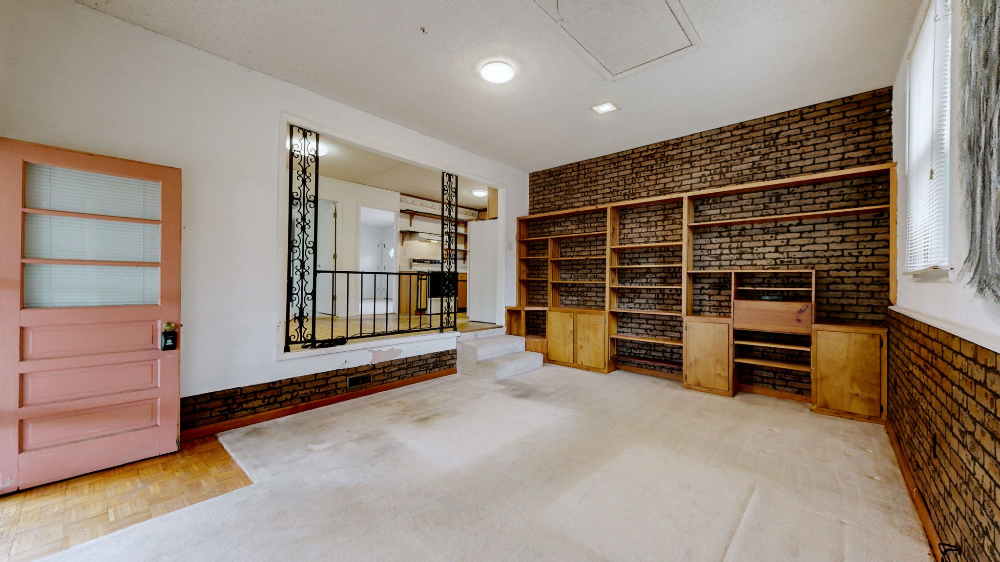 2101 Denise Dr