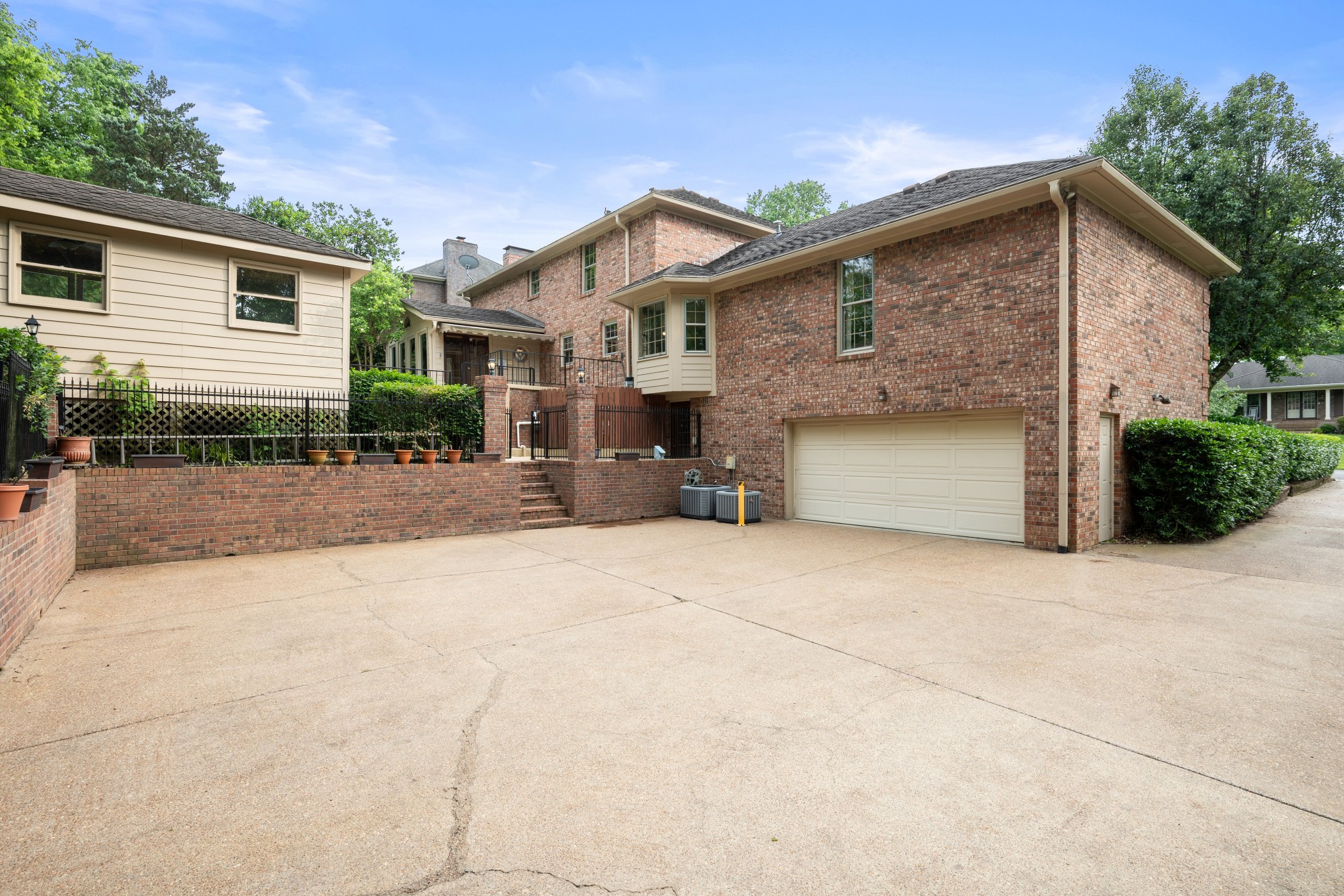 5712 Spring House Way