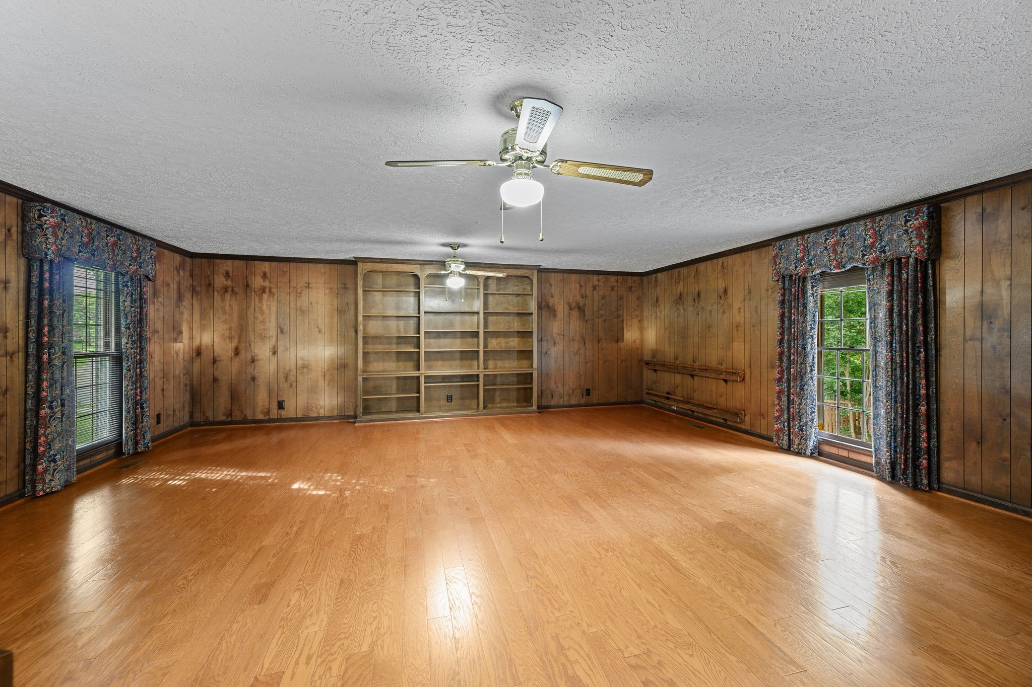 5712 Spring House Way