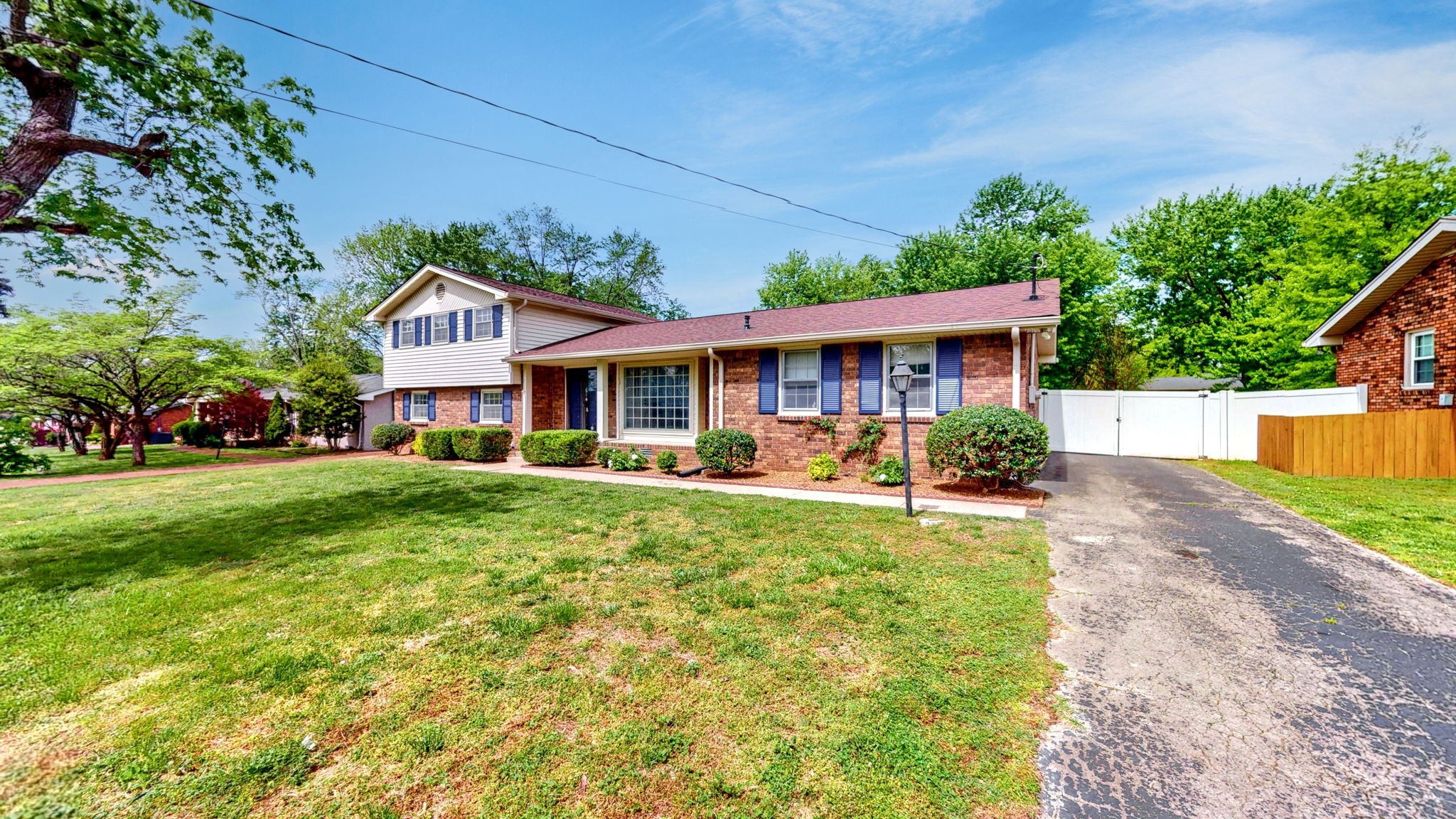 4534 Baton Rouge Dr