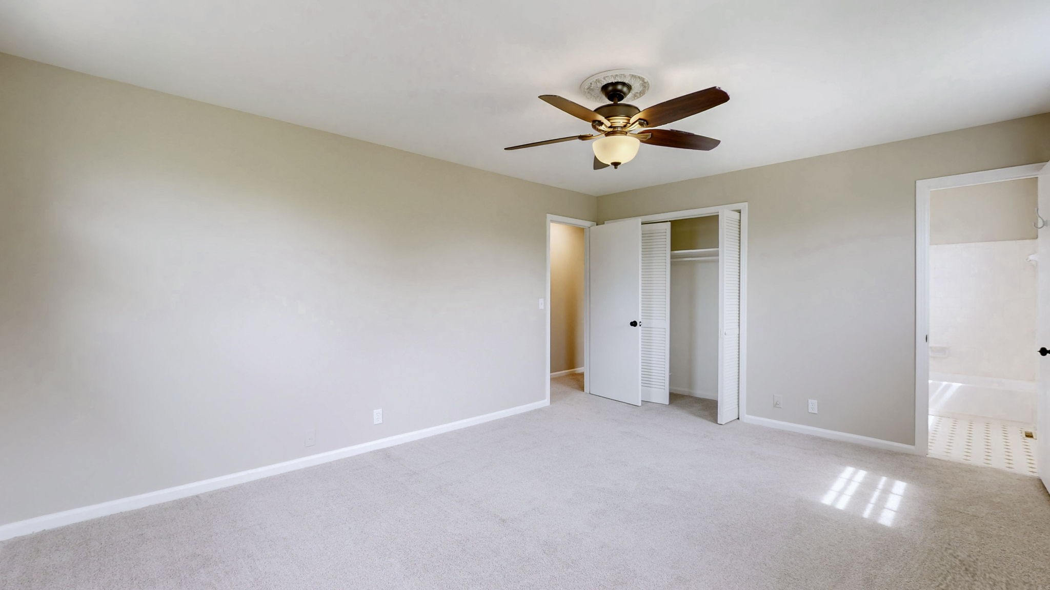 4534 Baton Rouge Dr