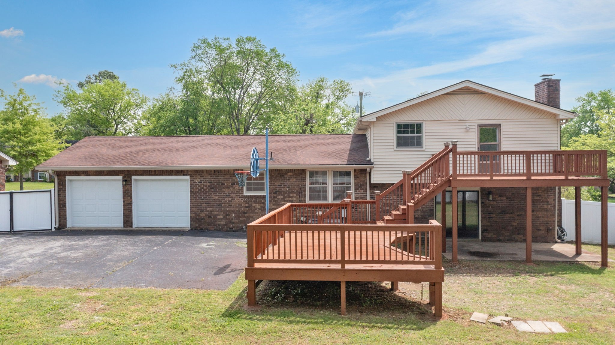 4534 Baton Rouge Dr