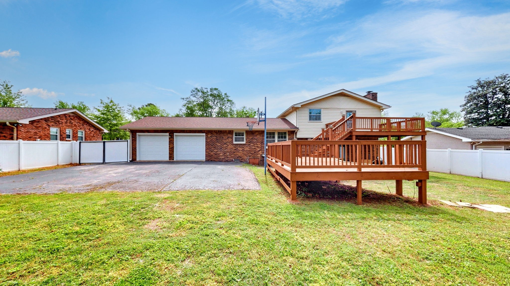 4534 Baton Rouge Dr